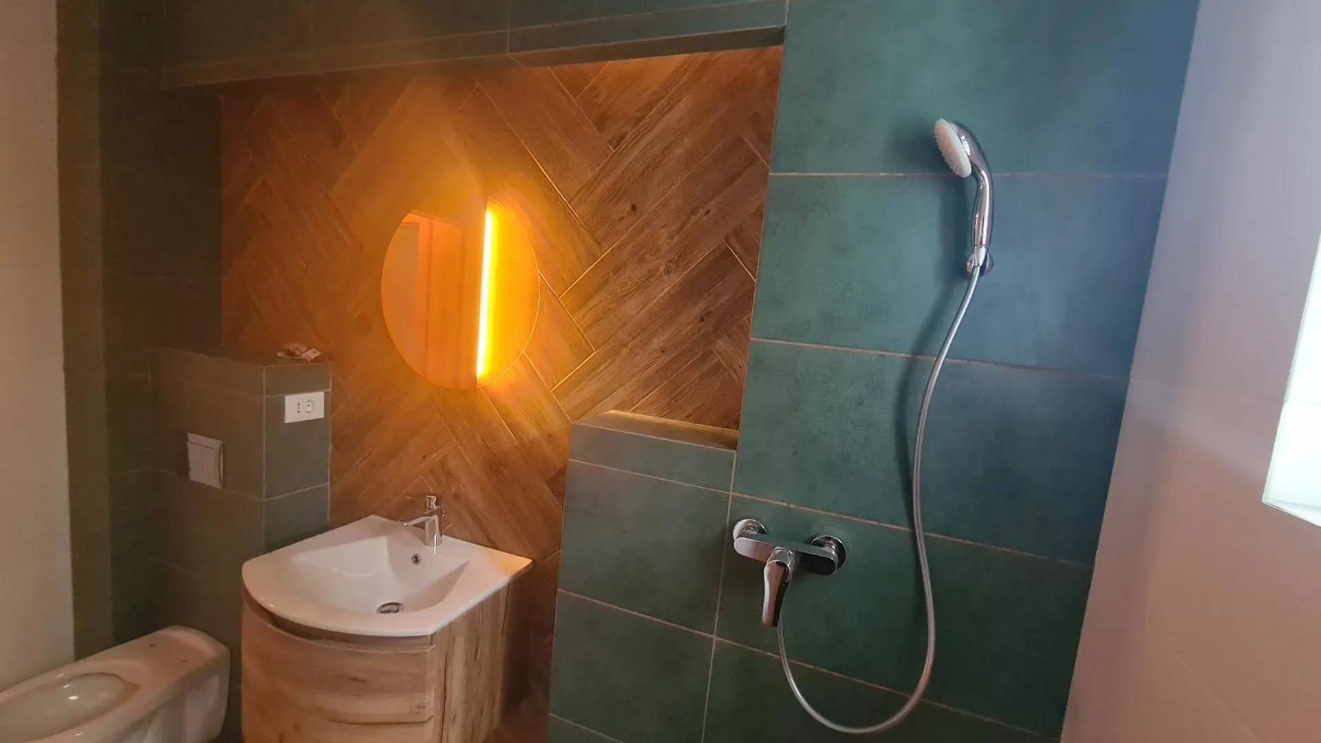 Arena Park Aparthotel Bucureşti 0*,  România