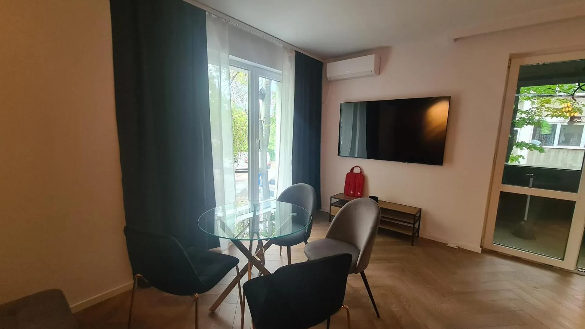 Arena Park Aparthotel Bucharest